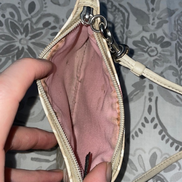 Coach Chelsea Signature Heritage Stripe Pink White Zip Wristlet - Picture 5 of 7